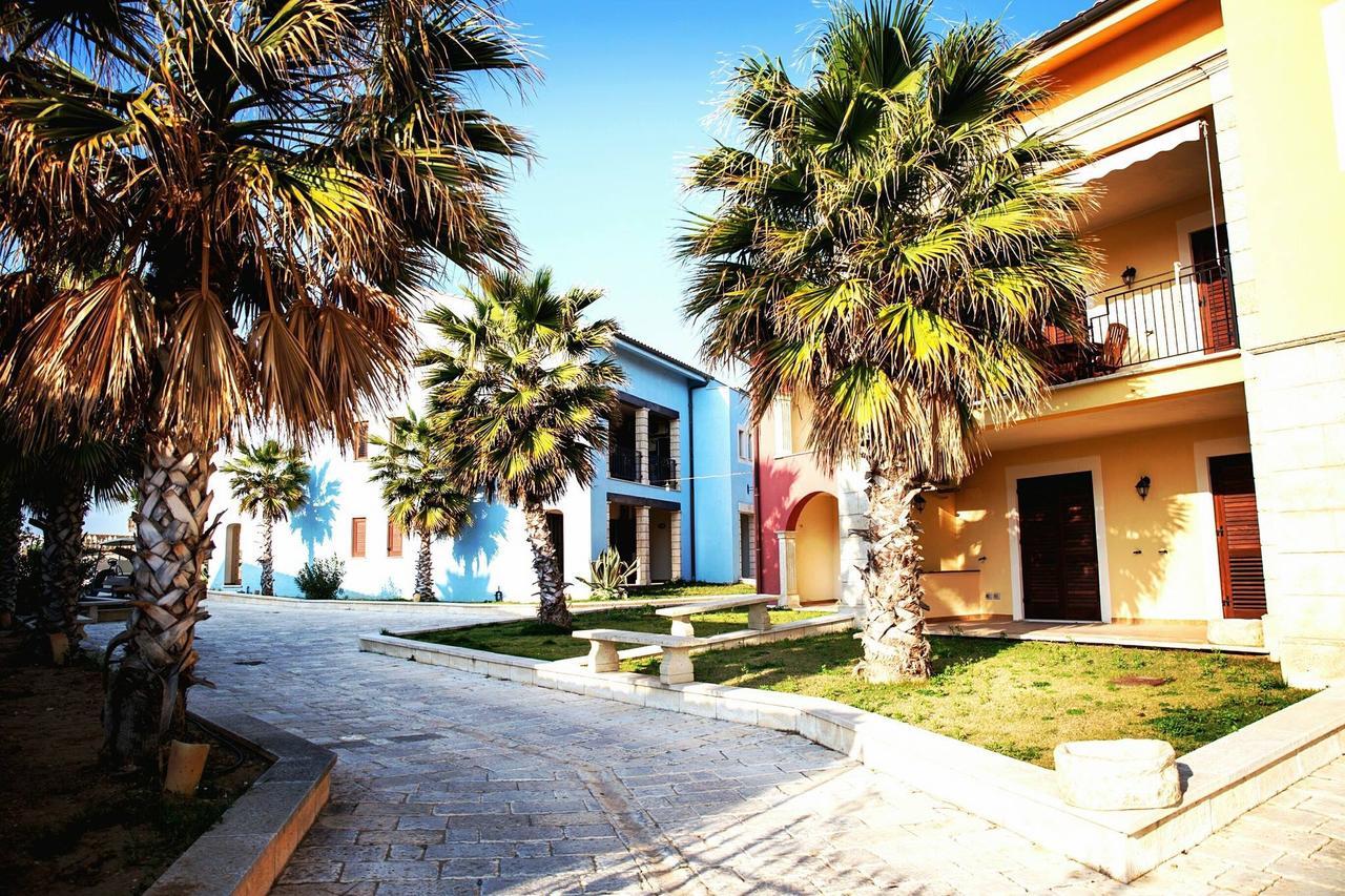 מלון ליקאטה Marina Di Cala Del Sole מראה חיצוני תמונה