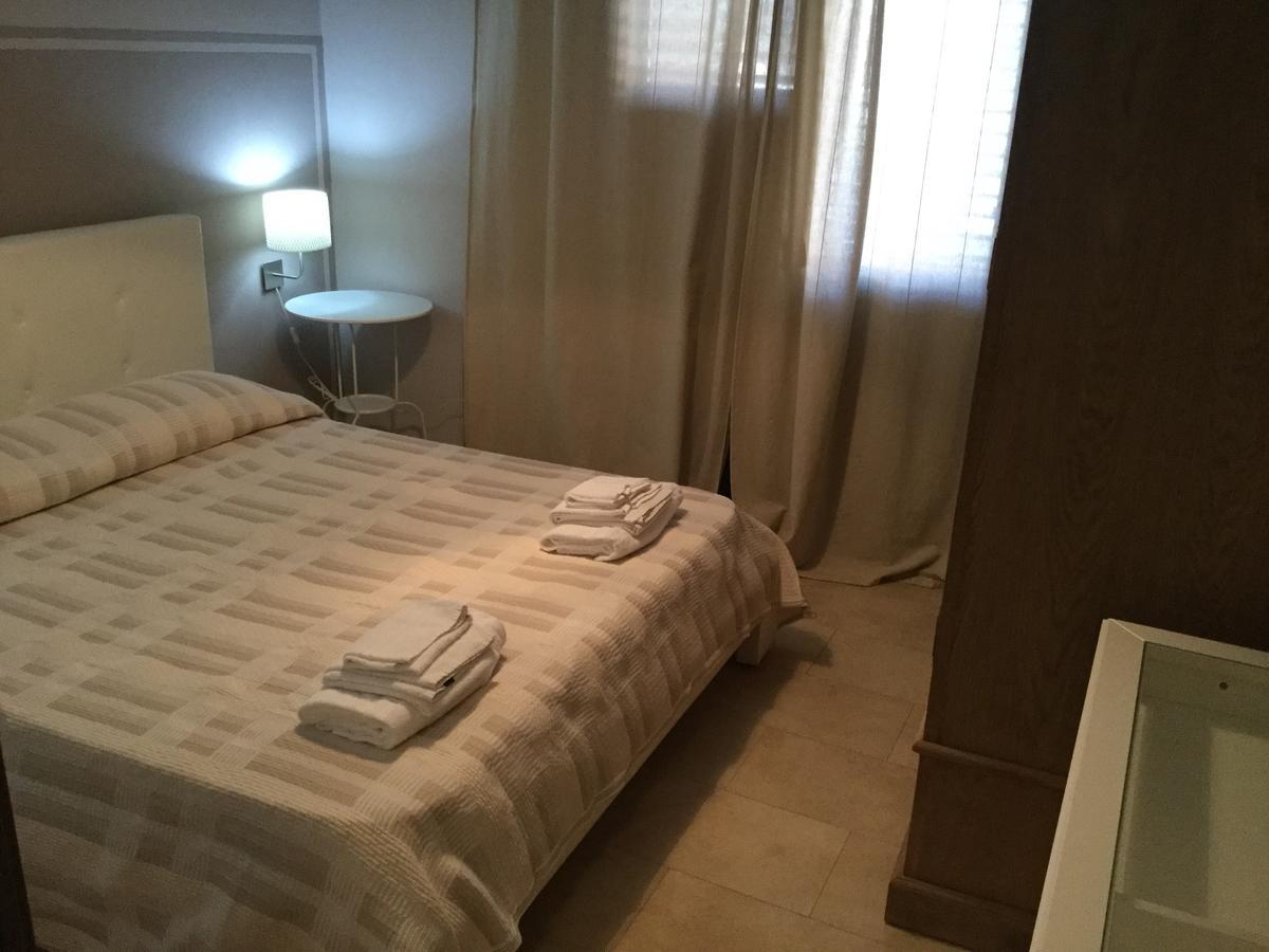 מלון ליקאטה Marina Di Cala Del Sole מראה חיצוני תמונה